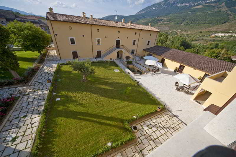 Villa Giovina Pratola Peligna Ngoại thất bức ảnh
